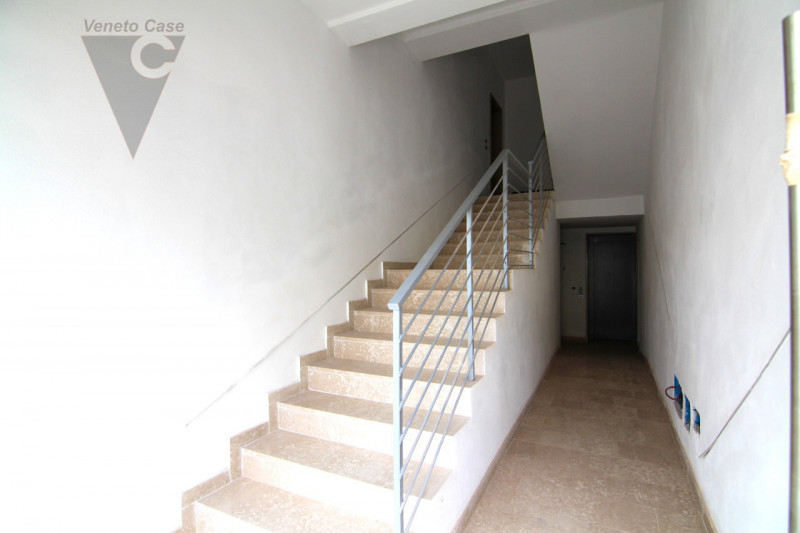 Proponiamo in vendita a Piove di Sacco, elegante e moderno appartamento di nuova costruzione, sit...