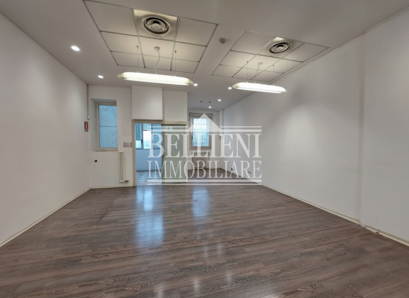 BORGO BERGA/VIALE MARGHERITA 113: in posizione strategica e dalla grande visibilità, proponiamo i...