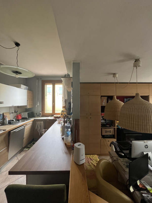 Proponiamo in vendita in esclusiva una splendida bifamiliare situata nel cuore di Sant'Elena. Que...