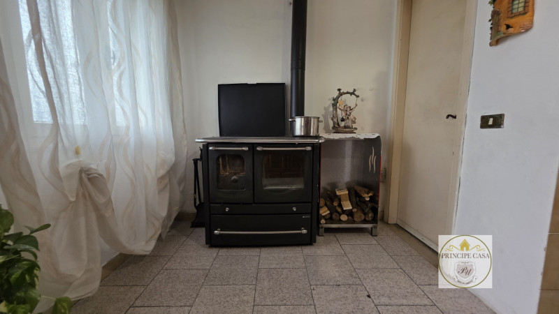 A Stanghella proponiamo casa singola di ampie metrature in vendita . 

L'abitazione inserita in u...