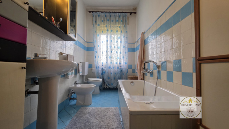 A Stanghella proponiamo casa singola di ampie metrature in vendita . 

L'abitazione inserita in u...