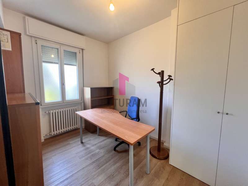 CAMISANO VICENTINO - RIF.579FUTURAM - PER INFO 0444/310220 - 392/9183796
Nel centro del paese, co...