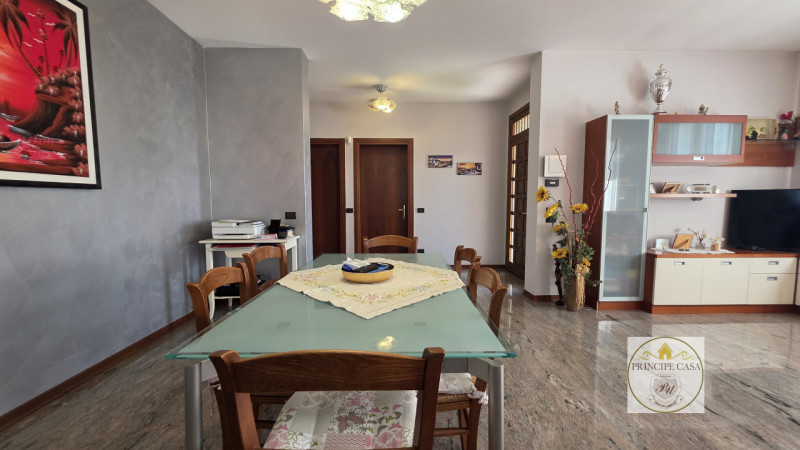 In un contesto residenziale situato a Borgo Veneto località Megliadino San Fidenzio, proponiamo i...