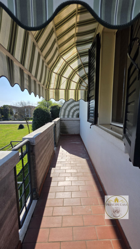 In un contesto residenziale situato a Borgo Veneto località Megliadino San Fidenzio, proponiamo i...