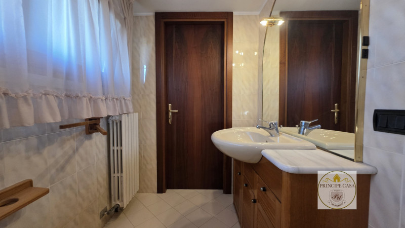 In un contesto residenziale situato a Borgo Veneto località Megliadino San Fidenzio, proponiamo i...