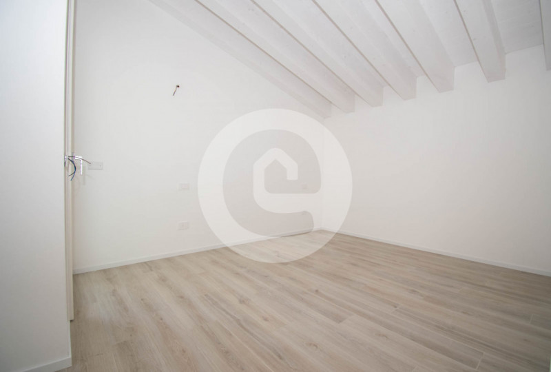 Scopri una residenza esclusiva nel cuore della frazione di Fratte, a Santa Giustina In Colle (PD)...