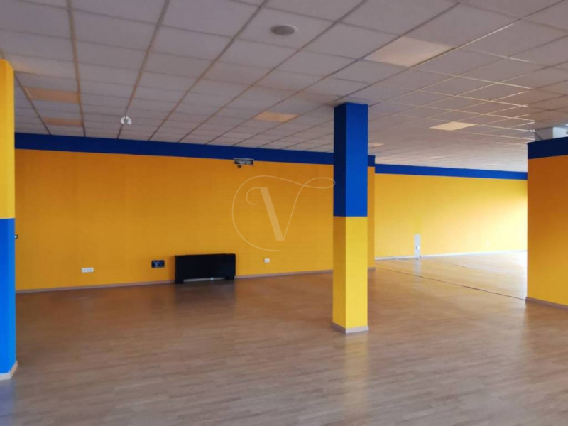 VICENZA - ZONA EST - AMPIO NEGOZIO VETRINATO

VICENZA - ZONA EST: Nella strategica asse Vicenza -...