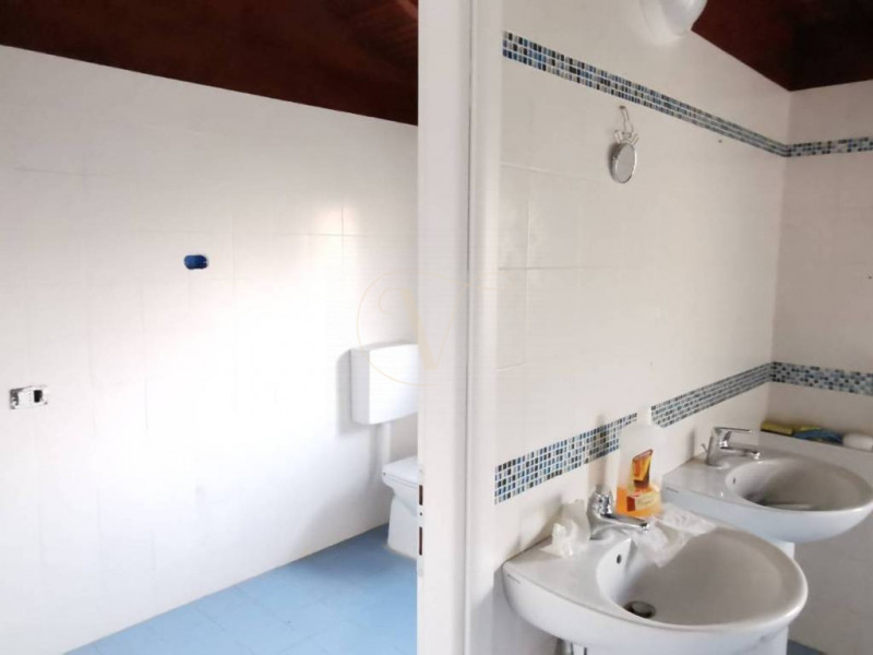 VICENZA - ZONA EST - AMPIO NEGOZIO VETRINATO

VICENZA - ZONA EST: Nella strategica asse Vicenza -...