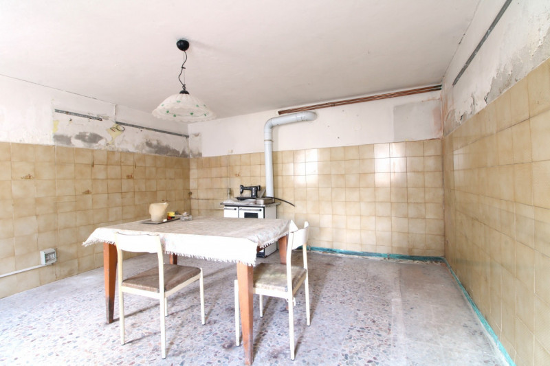 MONSELICE: nella tranquilla zona di Marendole, proponiamo in vendita una porzione di testa di cas...