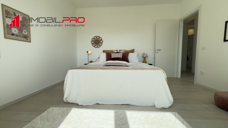 NUOVO TRICAMERE AL PIANO TERRA RIALZATO IN CLASSE A1!!!


Proponiamo in vendita meraviglioso appa...