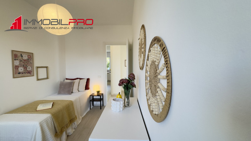 NUOVO TRICAMERE AL PIANO TERRA RIALZATO IN CLASSE A1!!!


Proponiamo in vendita meraviglioso appa...