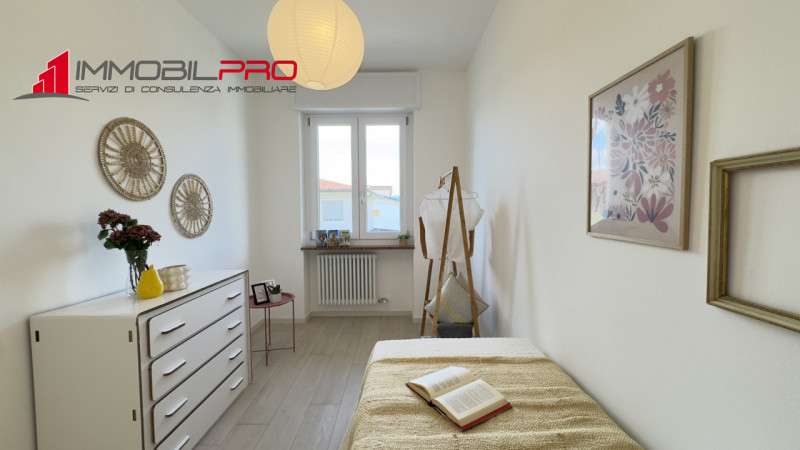 NUOVO TRICAMERE AL PIANO TERRA RIALZATO IN CLASSE A1!!!


Proponiamo in vendita meraviglioso appa...