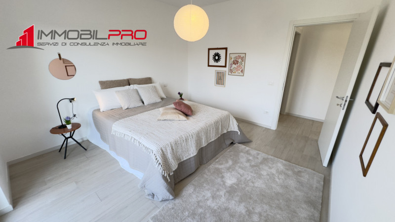 NUOVO TRICAMERE AL PIANO TERRA RIALZATO IN CLASSE A1!!!


Proponiamo in vendita meraviglioso appa...