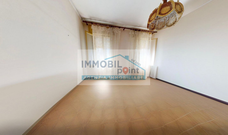 Se stai cercando una casa singola spaziosa e situata in un contesto centrale, questa è l'occasion...