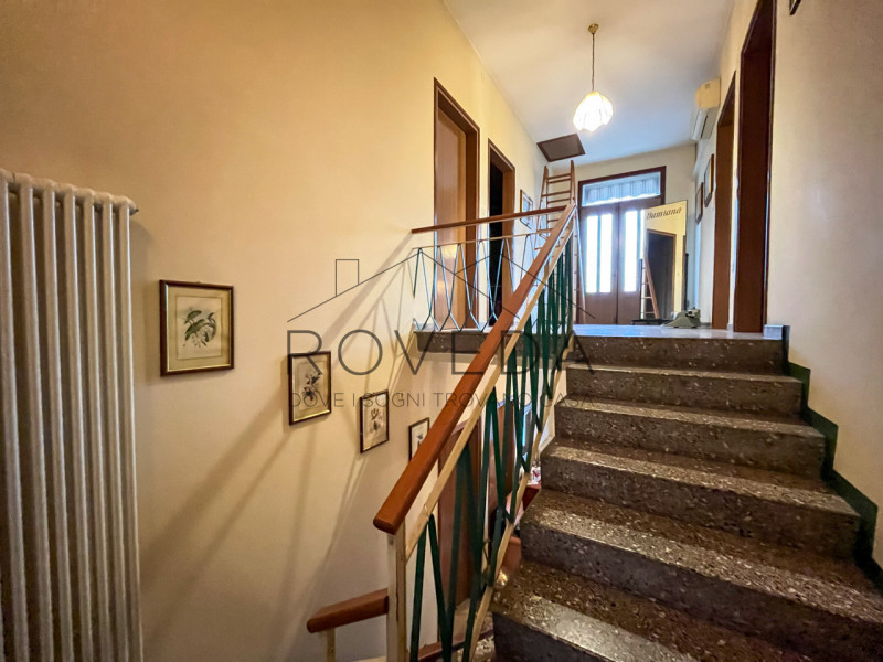 QUINTO DI TREVISO - SANTA CRISTINA

RIFERIMENTO: QT1

L'agenzia Roveda Immobiliare ha il piacere ...