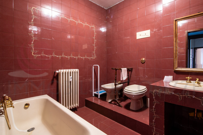 PADOVA - Prato della Valle - Proponiamo in vendita appartamento su due livelli con terrazza di ol...