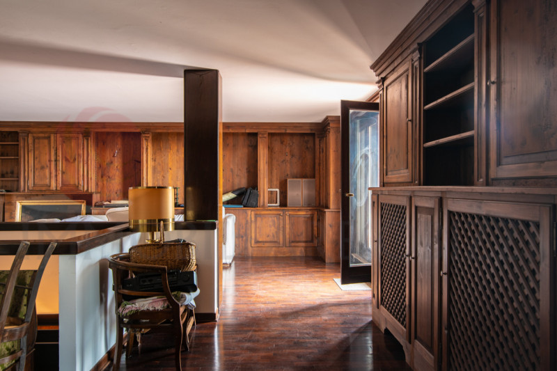 PADOVA - Prato della Valle - Proponiamo in vendita appartamento su due livelli con terrazza di ol...