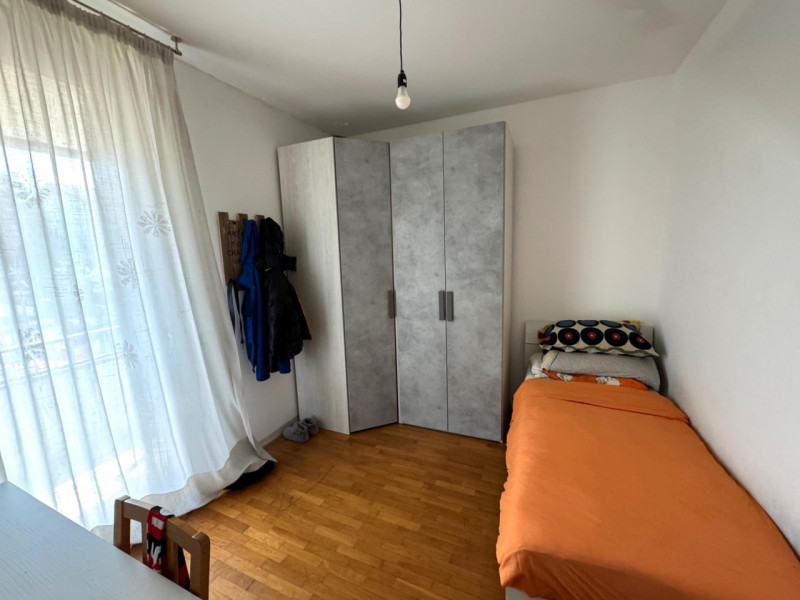 Porzione di trifamiliare di testa situata nel cuore di Limena, una località che offre un perfetto...