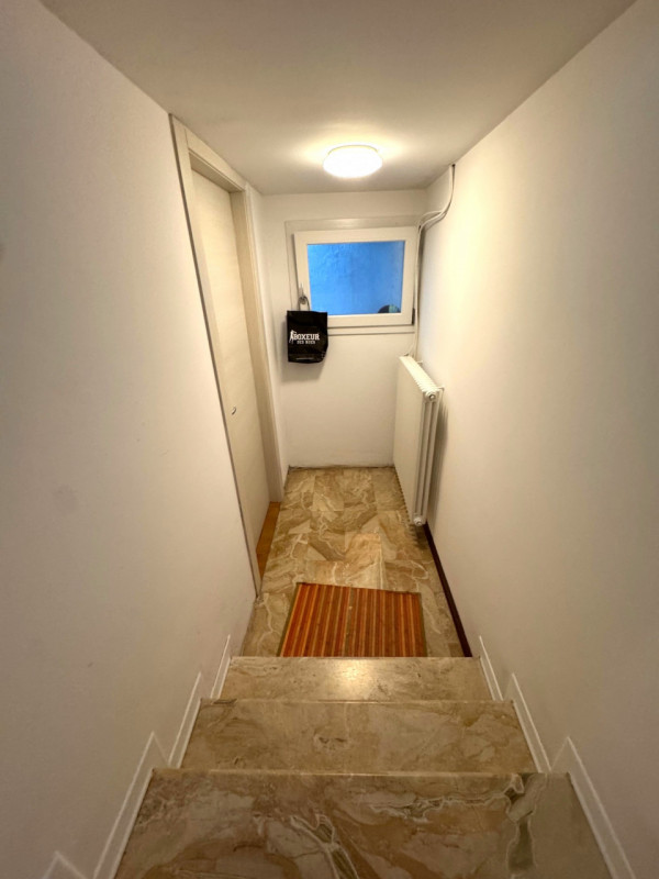 Porzione di trifamiliare di testa situata nel cuore di Limena, una località che offre un perfetto...