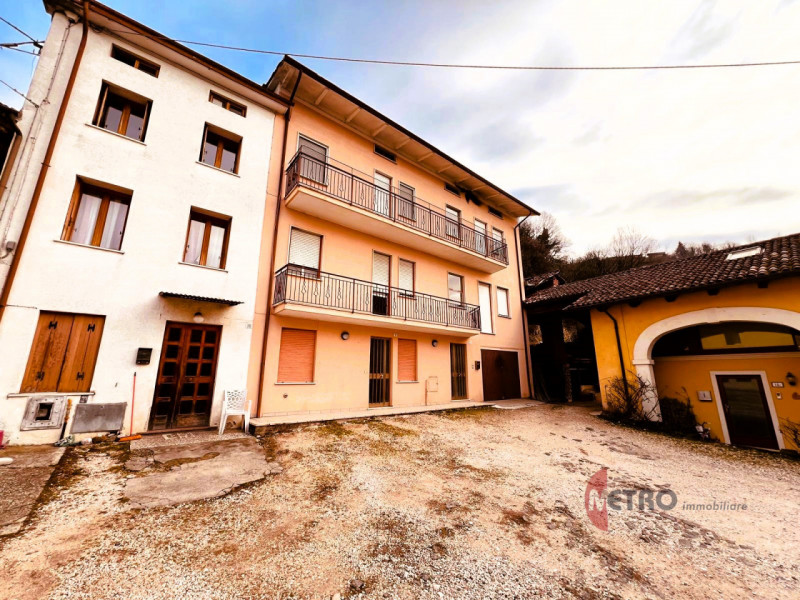 Opportunità Unica a Spagnago, Cornedo Vicentino!

Scopri questo intrigante complesso immobiliare,...