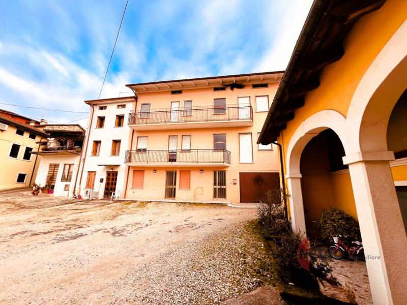 Opportunità Unica a Spagnago, Cornedo Vicentino!

Scopri questo intrigante complesso immobiliare,...