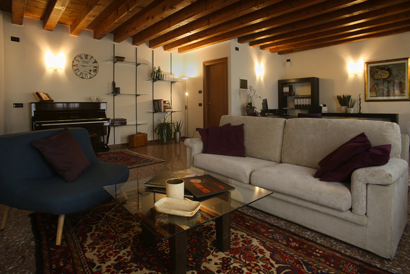 Palazzina completa ristrutturata

Gli interventi accurati e le finiture di livello rendono il con...