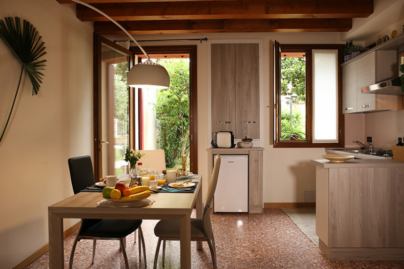 Palazzina completa ristrutturata

Gli interventi accurati e le finiture di livello rendono il con...