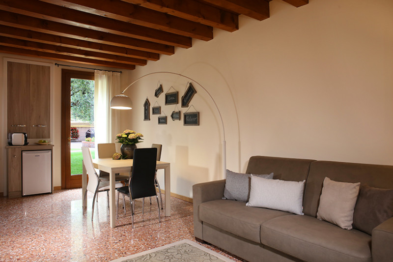 Palazzina completa ristrutturata

Gli interventi accurati e le finiture di livello rendono il con...