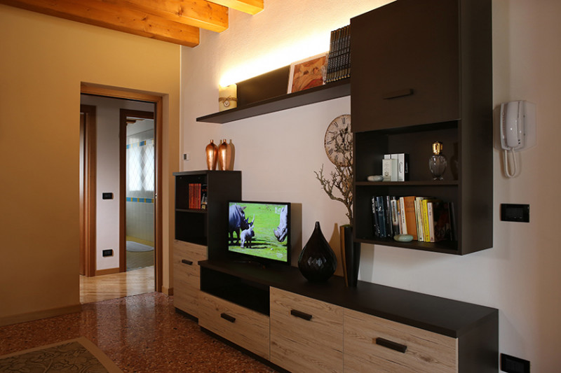 Palazzina completa ristrutturata

Gli interventi accurati e le finiture di livello rendono il con...