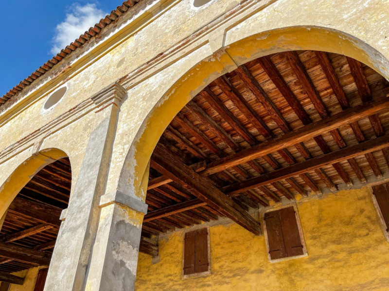 (Per INFO Vittorio 3517343301) Nel cuore della campagna veneta, a pochi passi dal centro di Soles...