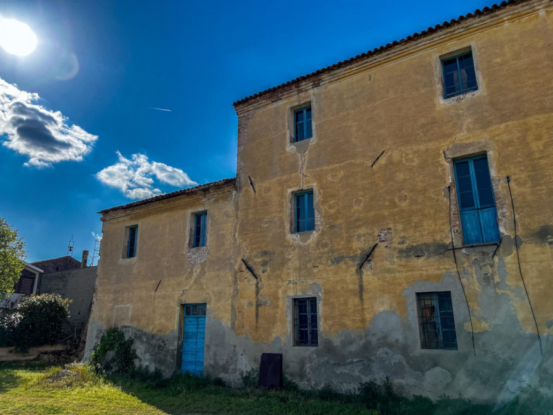(Per INFO Vittorio 3517343301) Nel cuore della campagna veneta, a pochi passi dal centro di Soles...