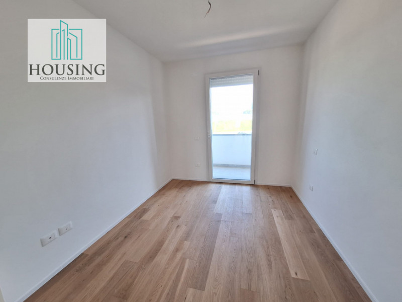 Comune di Noventa Padovana, proponiamo un nuovo appartamento al primo e ultimo piano, parte di un...