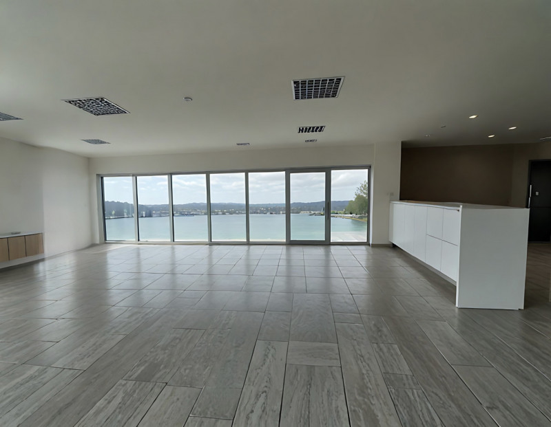 (Per INFO Roberto 3453195338) Sei alla ricerca di uno spazio professionale versatile e luminoso n...