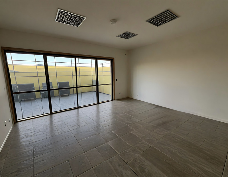 (Per INFO Roberto 3453195338) Sei alla ricerca di uno spazio professionale versatile e luminoso n...