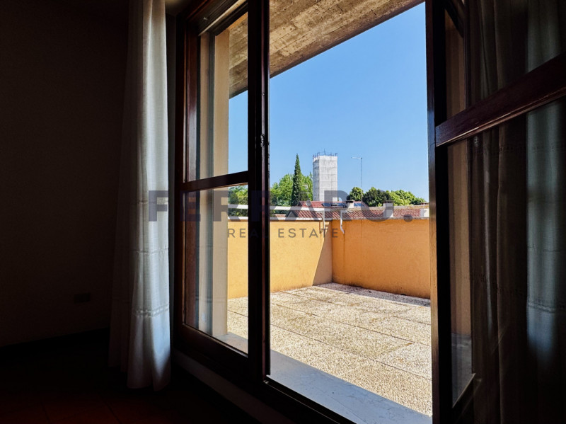 Treviso, Monigo. Codice IV1.

Nel cuore del quartiere di Monigo, in una tranquilla zona residenzi...
