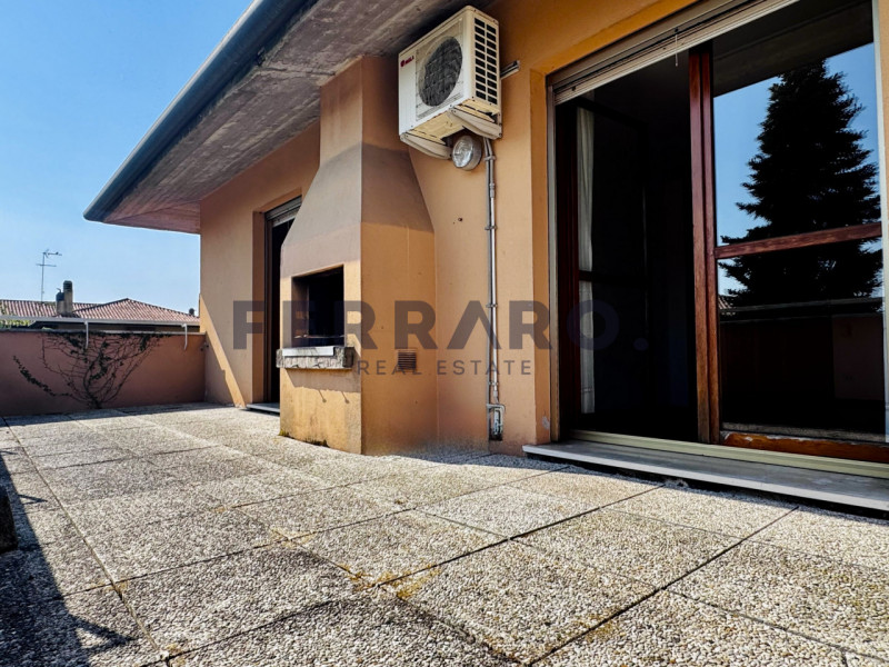 Treviso, Monigo. Codice IV1.

Nel cuore del quartiere di Monigo, in una tranquilla zona residenzi...
