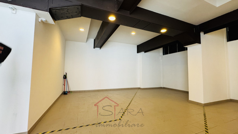 Sei alla ricerca del posto auto doppio perfetto per il tuo veicolo nel cuore pulsante di Padova? ...