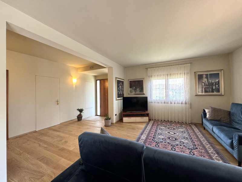 VISITE SOSPESE PER TRATTATIVA IN CORSO.


Breganze - Scopri questa splendida villa singola, situa...