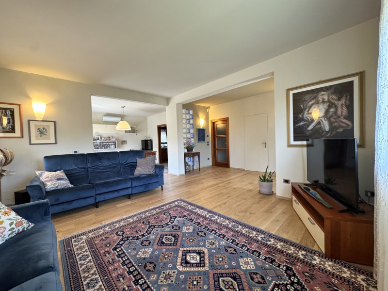 VISITE SOSPESE PER TRATTATIVA IN CORSO.


Breganze - Scopri questa splendida villa singola, situa...