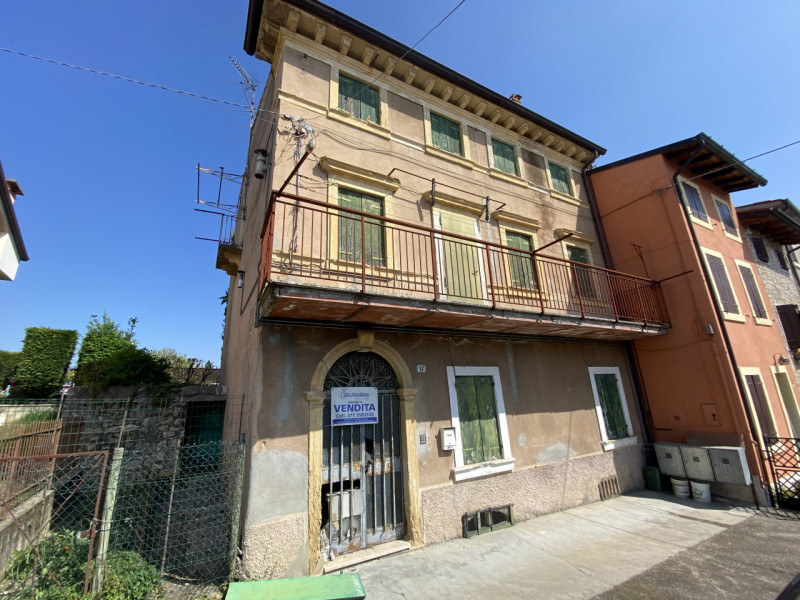 San Pietro in Cariano Vendita Appartamento più di 5 locali