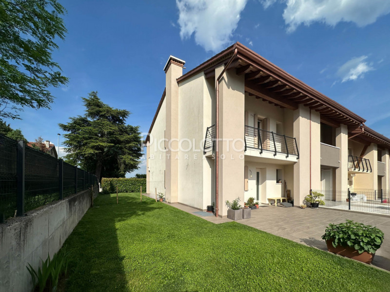 Rif. V5261 - Villetta abbinata di recente costruzione in vendita a Pieve del Grappa, in località ...