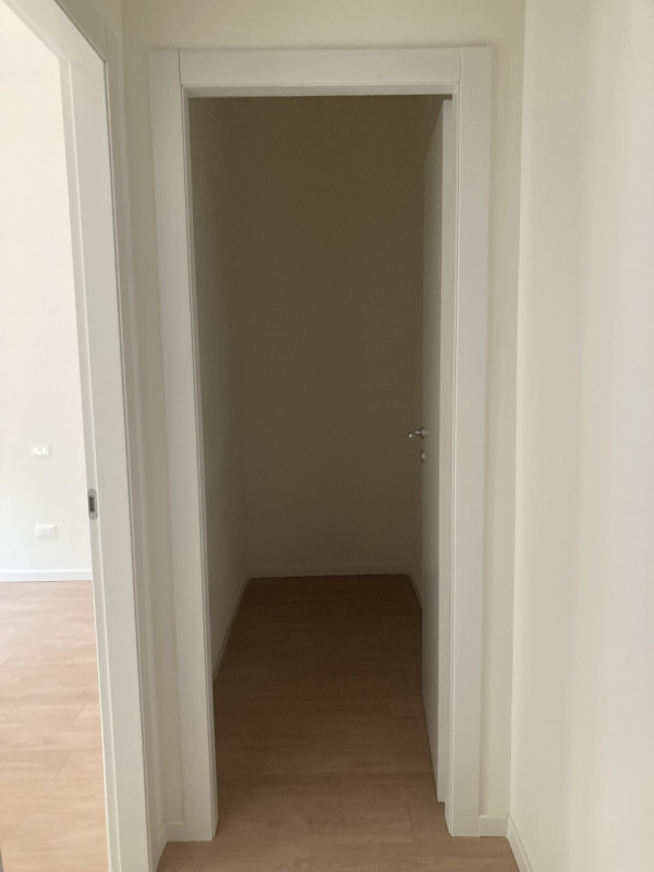 Scopri il tuo nuovo rifugio a Vicenza, situato in una delle zone più affascinanti della città. Qu...