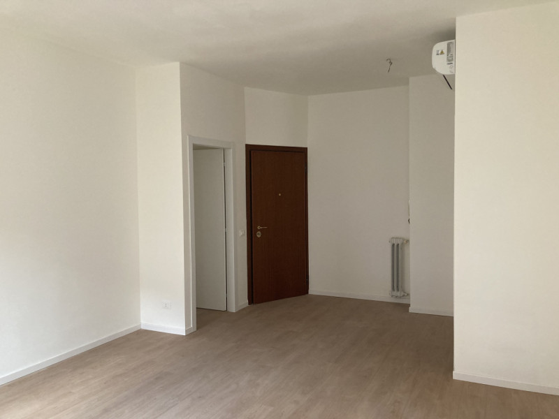 Scopri il tuo nuovo rifugio a Vicenza, situato in una delle zone più affascinanti della città. Qu...