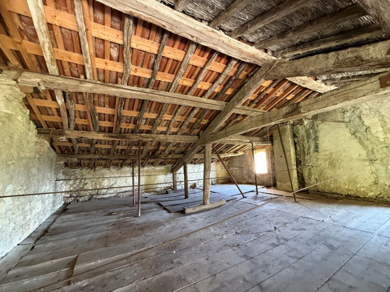 VILLA STORICA A VILLAGA DA RISTRUTTURARE CON VISTA STREPITOSA. EURO 165.000. CODICE 45280. POSSIB...