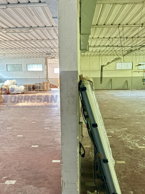 CONSELVE: struttura degli anni 70 dalle ampie dimensioni  , con possibilità di eventuale cambio d...