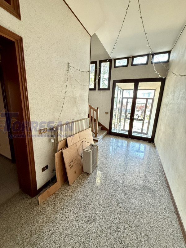 CONSELVE: struttura degli anni 70 dalle ampie dimensioni  , con possibilità di eventuale cambio d...