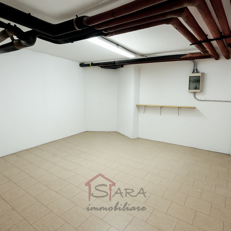 Sei alla ricerca del posto auto ideale per il tuo veicolo nel cuore pulsante di Padova? Presentia...