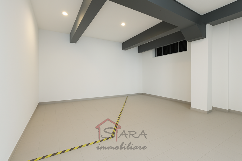 Sei alla ricerca del posto auto ideale per il tuo veicolo nel cuore pulsante di Padova? Presentia...