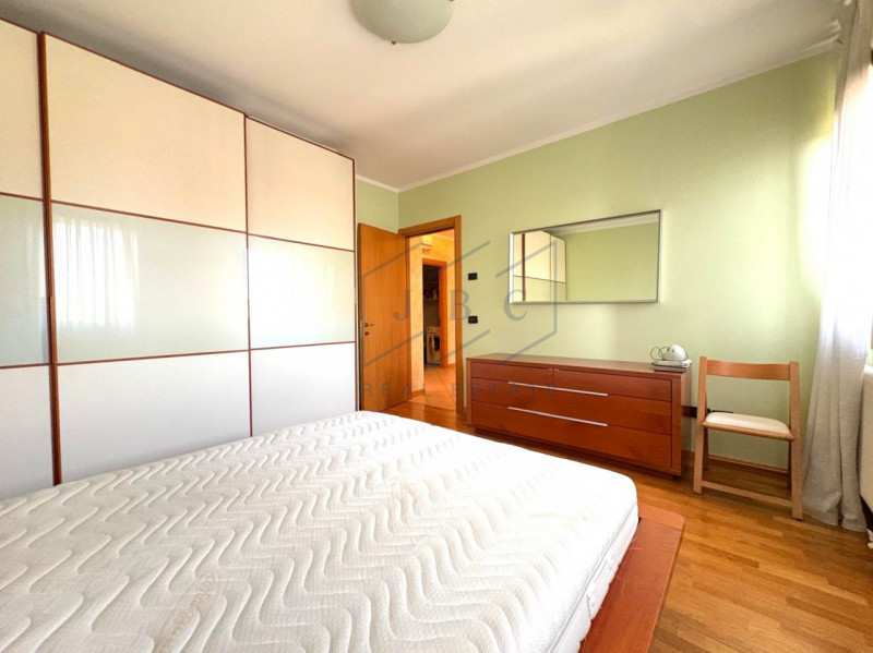 Chiarano - (TV)
Proponiamo in esclusiva un appartamento quadrilocale, situato al piano secondo se...