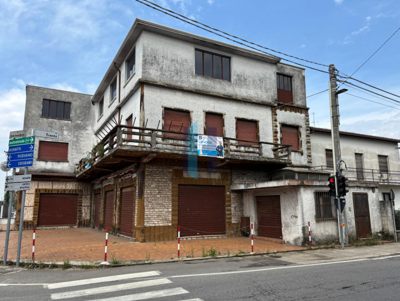 Capannoni industriali ed artigianali in vendita e affitto in Vendita a Trenzano
